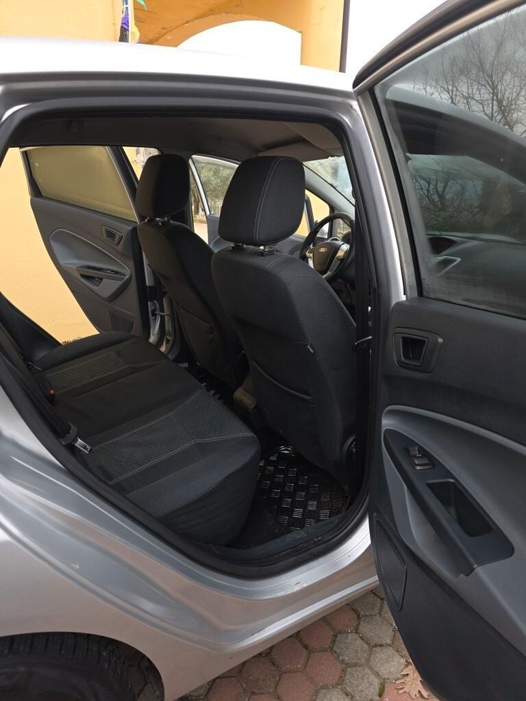 Ford Fiesta 1.6 TDCi 90CV 5 porte DPF Titanium