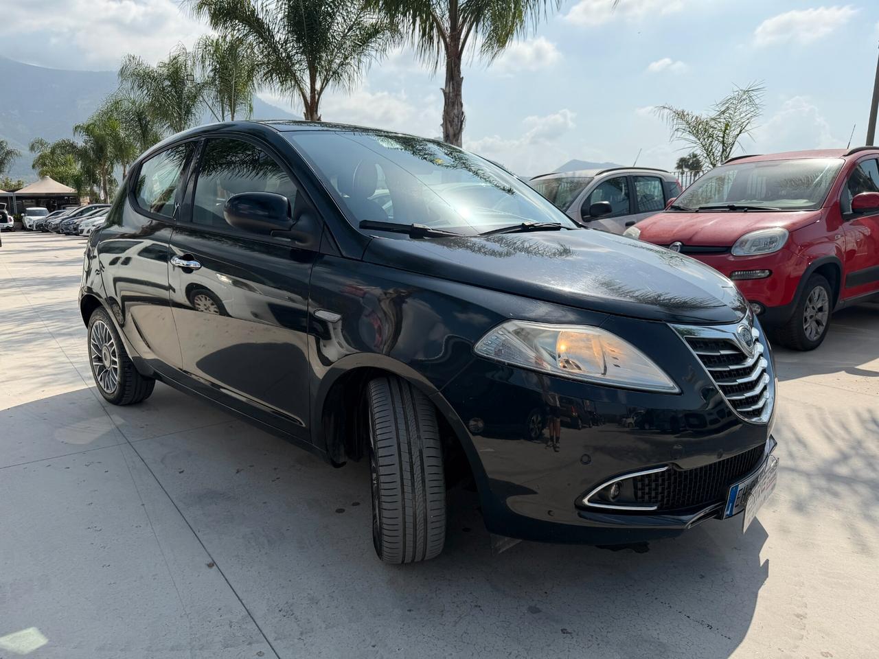 LANCIA YPSILON 2011 900 BENZINA 85 CV