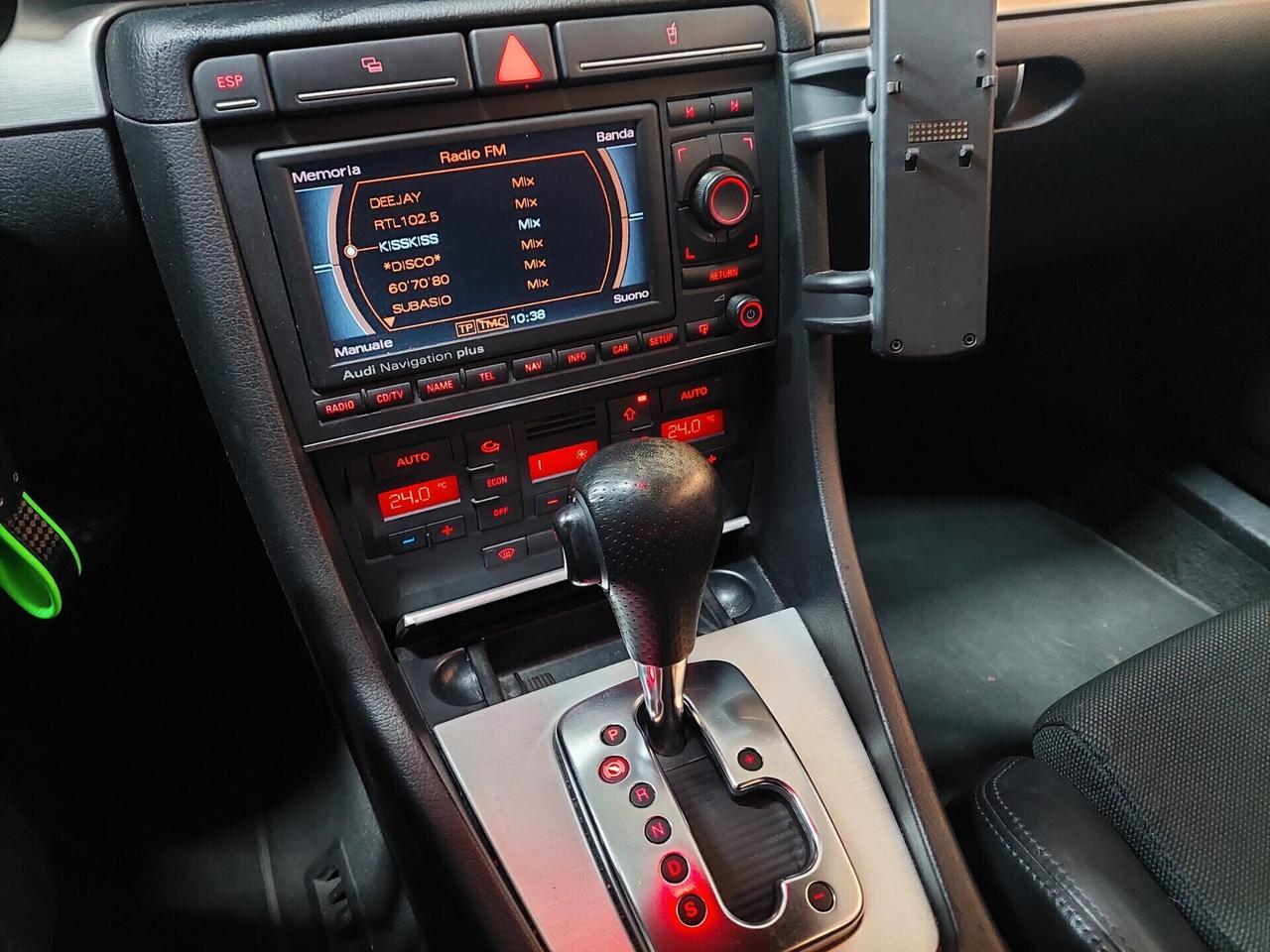 Audi A4 3.0/233CV TDI S line interno e esterno