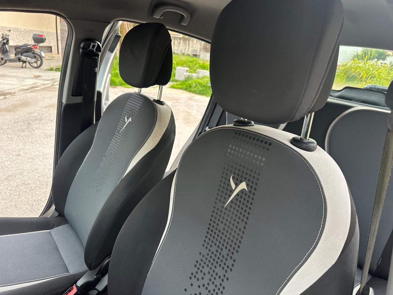 Lancia Ypsilon 1.2 69 CV 5 porte Gold