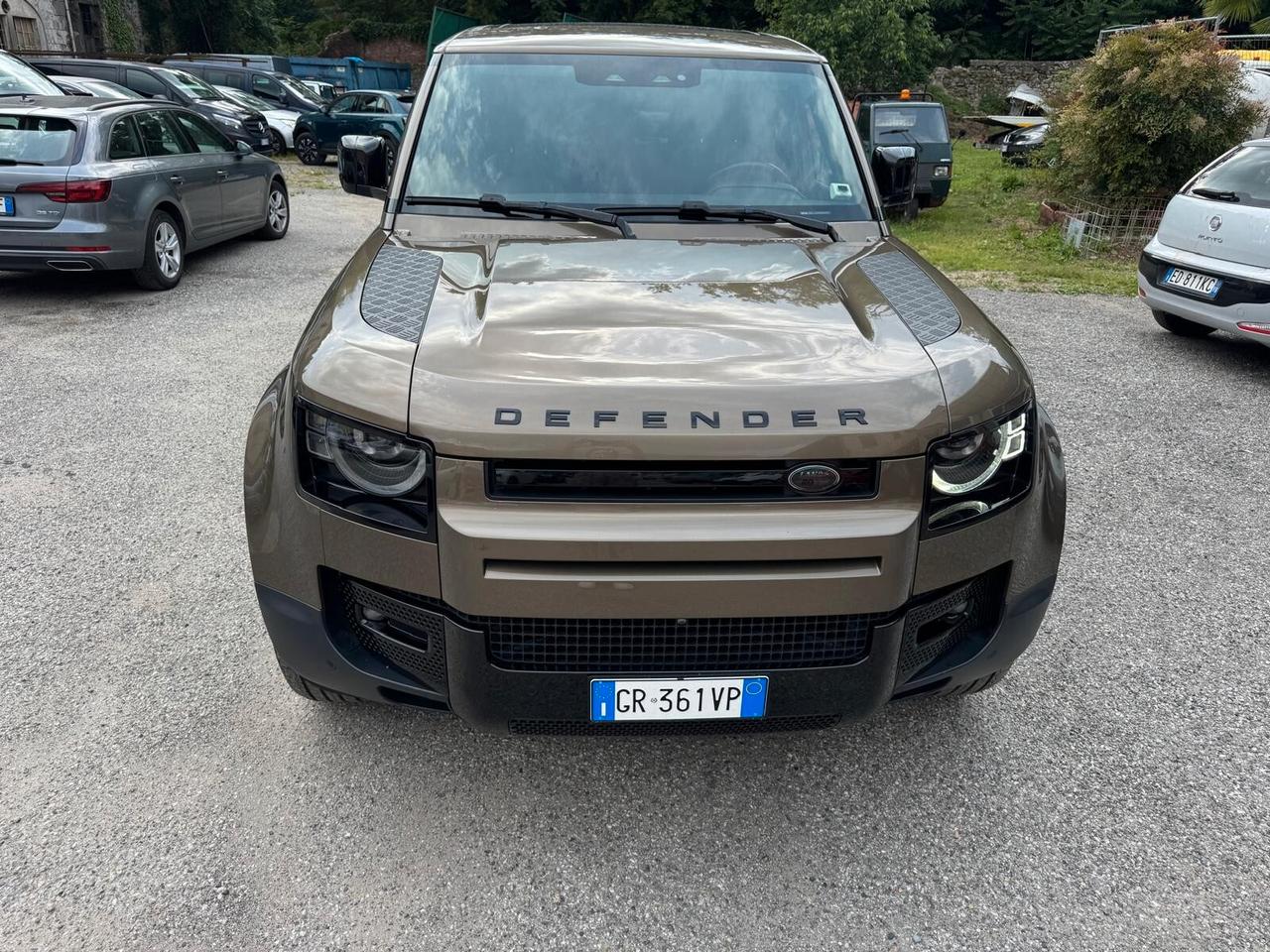 Land Rover Defender 110 3.0D I6 300 CV AWD Auto HSE 7 posti
