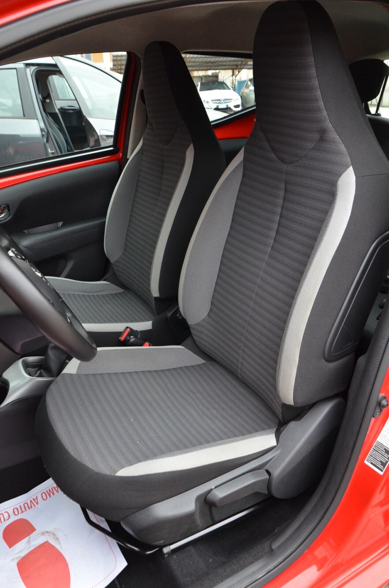 Toyota Aygo 1.0 VVT-i 72 CV 5 porte x-clusiv