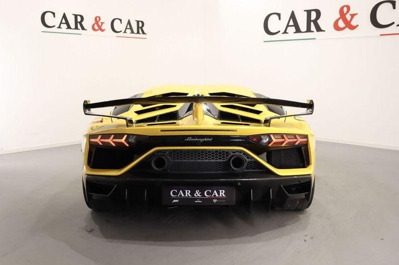 Lamborghini Aventador SVJ 6.5 V12 1 of 900
