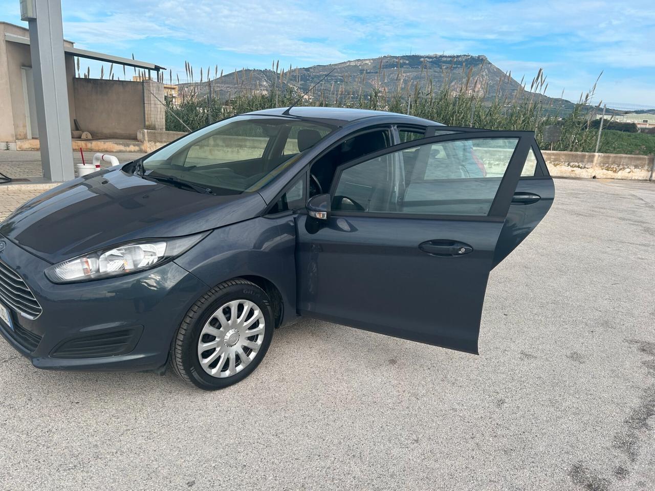 Ford Fiesta 1.5 TDCi 75CV 5 porte
