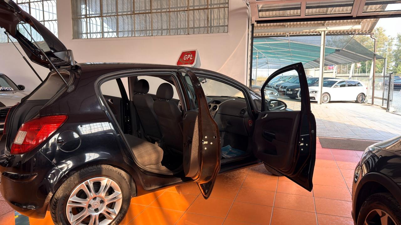Opel Corsa 1.2 5 porte Easytronic Club