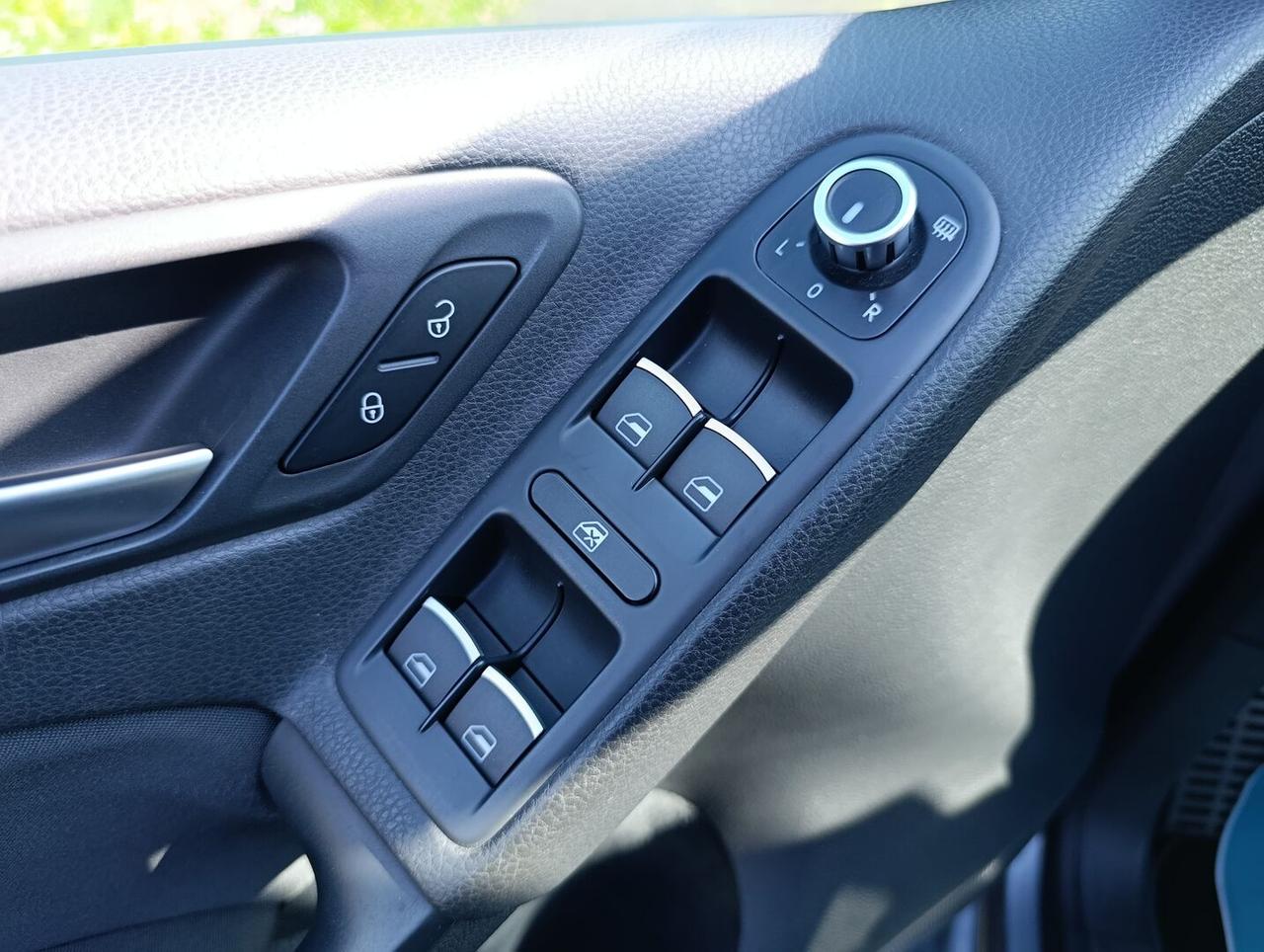 Volkswagen Golf 2.0 tdi Style 140cvGARANZIA 12 MESI