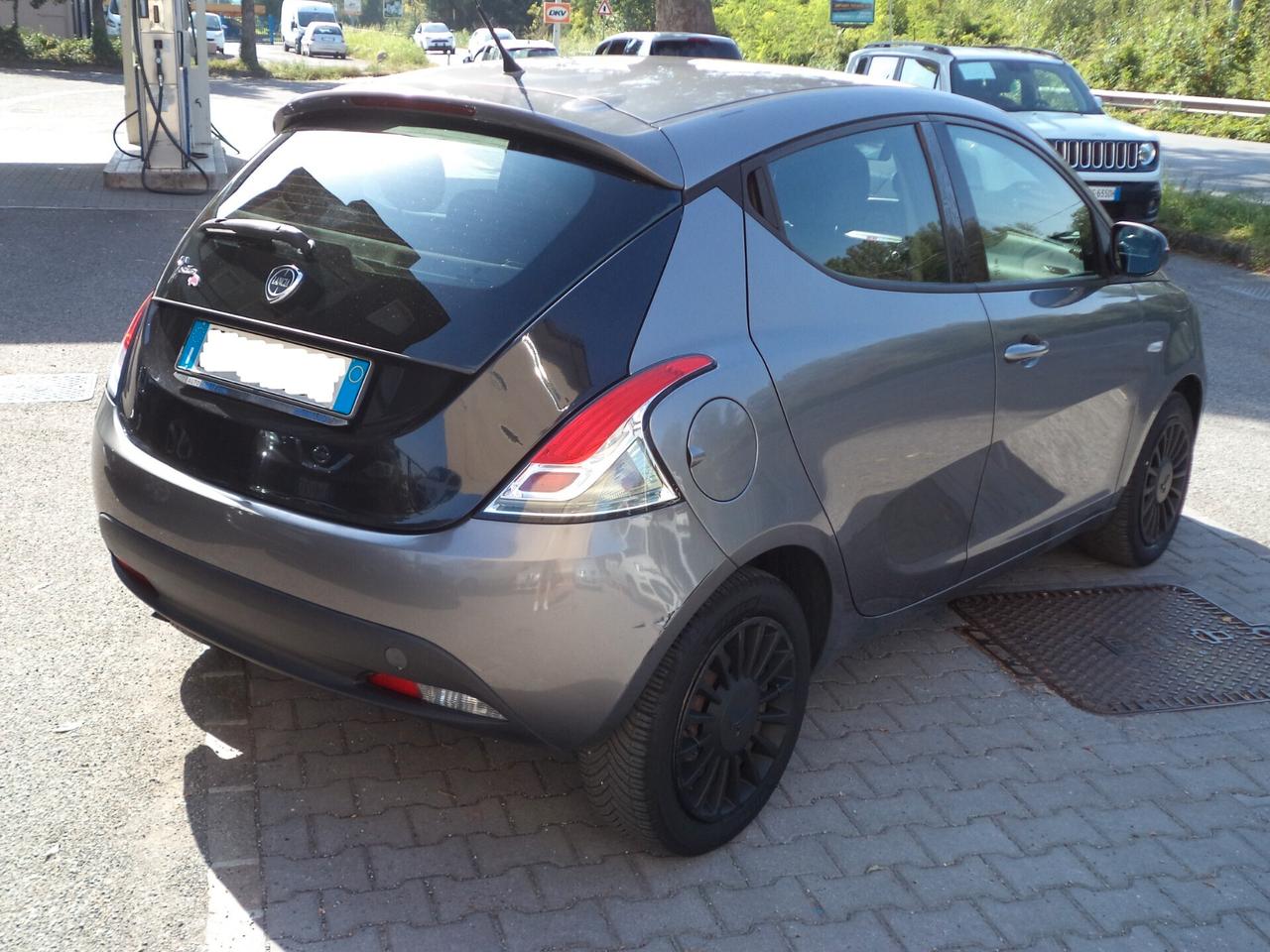 Lancia Ypsilon 1.2 69 CV 5 porte GPL Ecochic Elefantino OK NEOPATENTATI