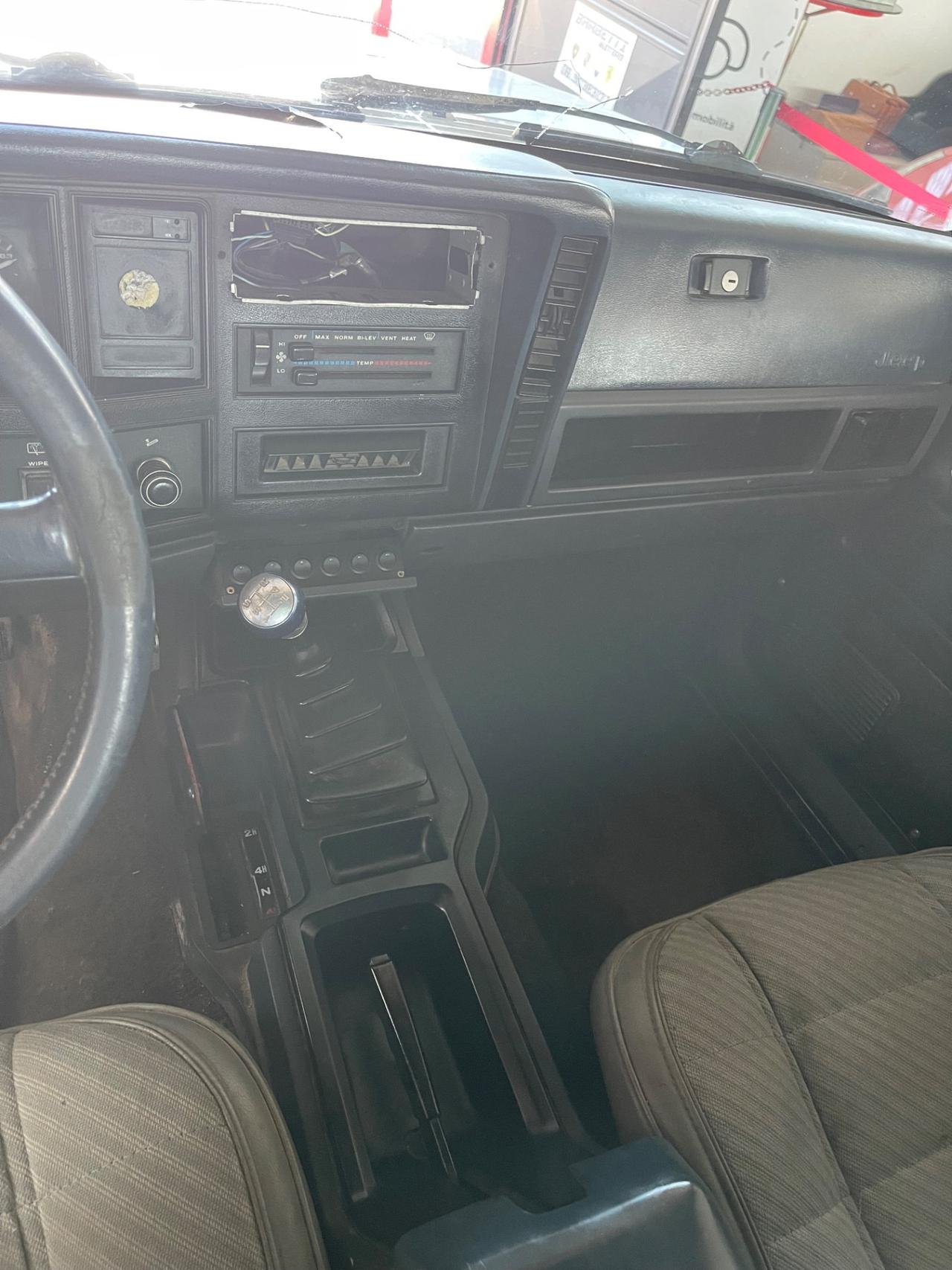 Jeep Cherokee 2.1 TD Coupe ASI 4X4 PERMUTE RATE