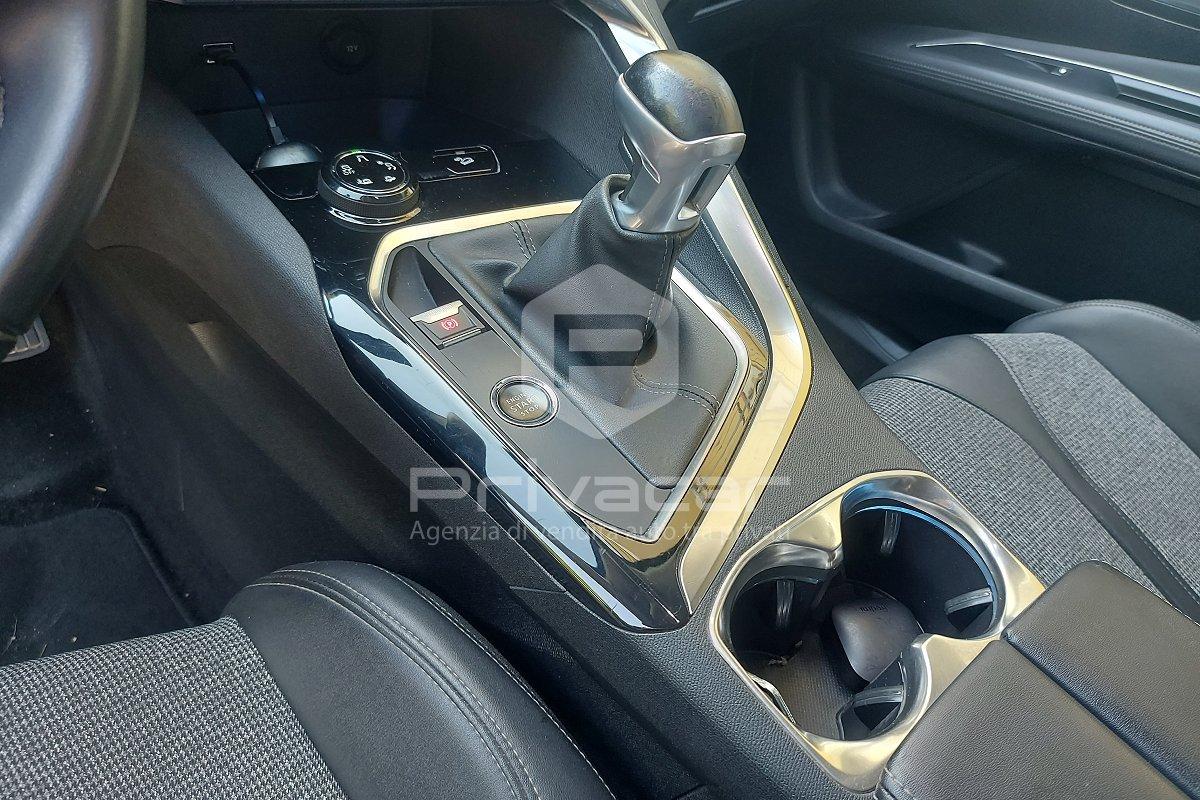 PEUGEOT 3008 BlueHDi 130 S&S Allure