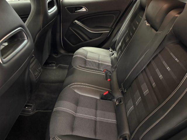 MERCEDES-BENZ GLA 180 d Premium