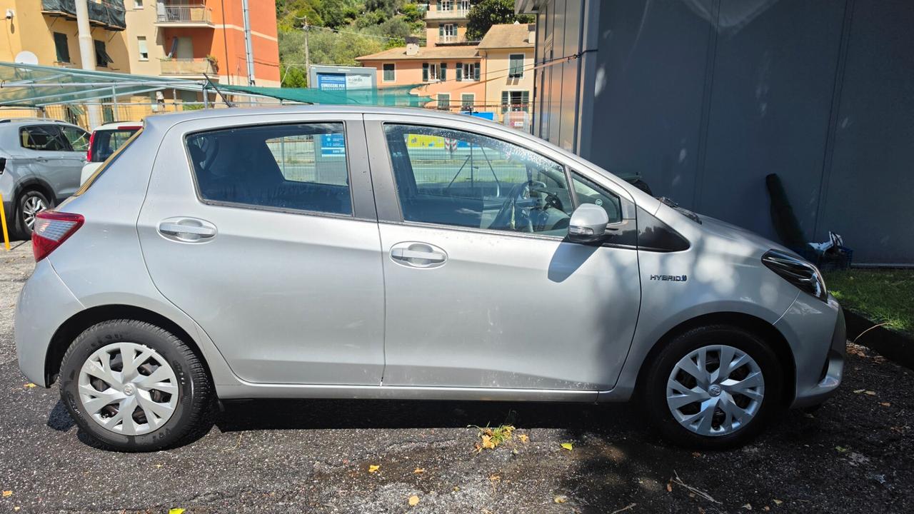Toyota Yaris 1.5 Hybrid 5 porte Active