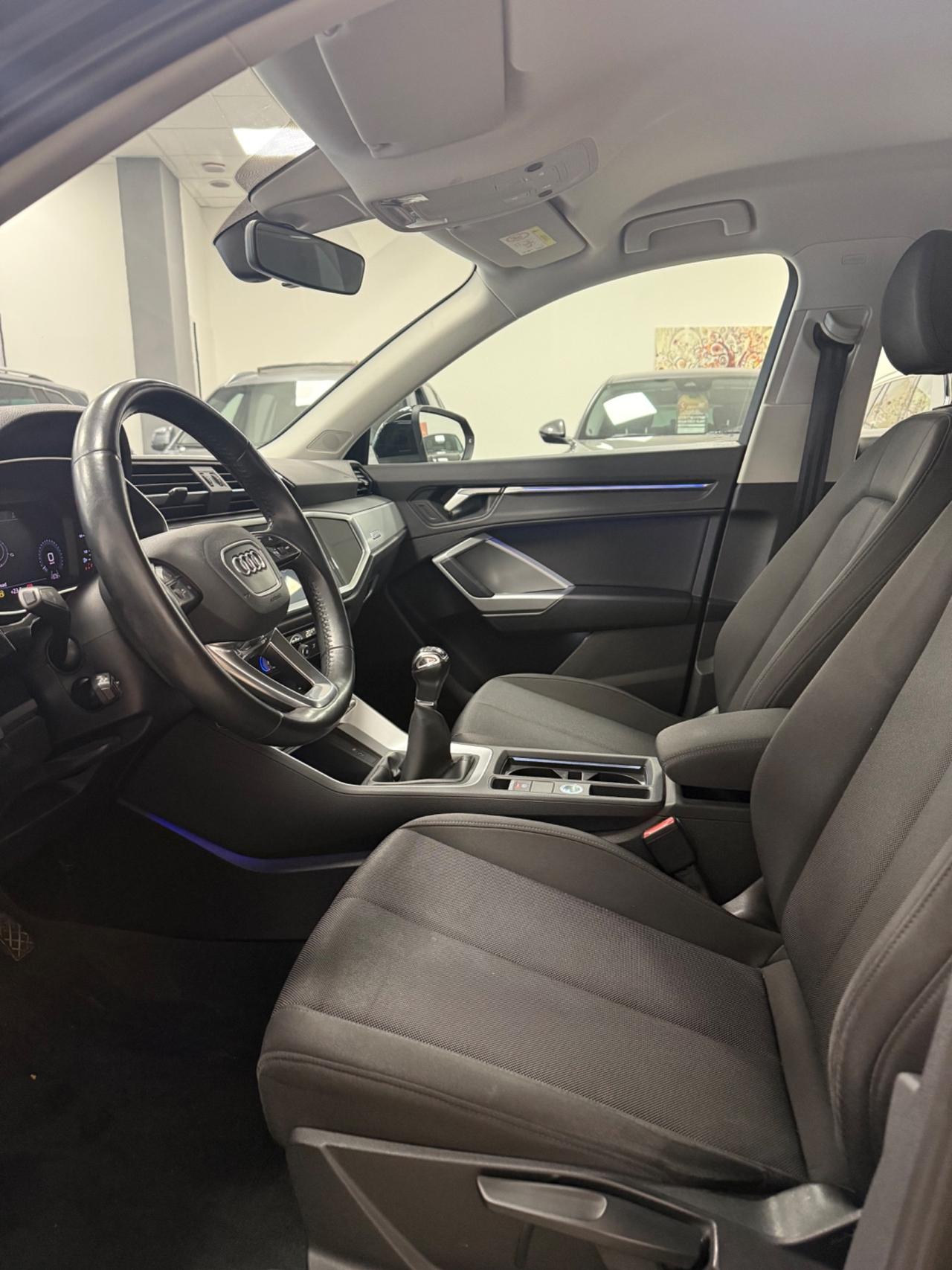 Audi Q3 35 TFSI Business Advanced