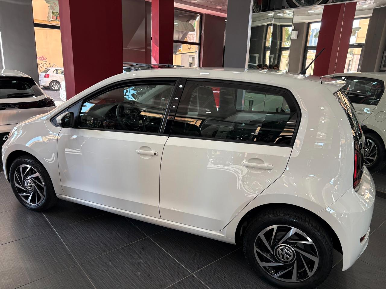 Volkswagen up! 1.0 68cv Eco Metano di Serie Move ITALIANA