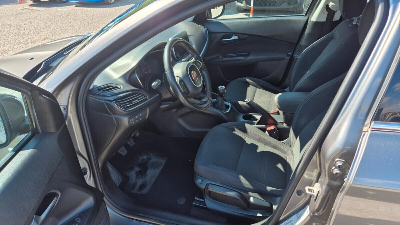 Fiat TIPO 5P 1.6MJ 120CV LOUNGE- 8/2016- FULL