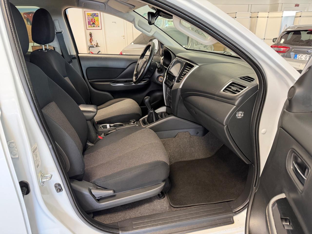 Mitsubishi L200 2.3 D 4x4 Super Select Diamond