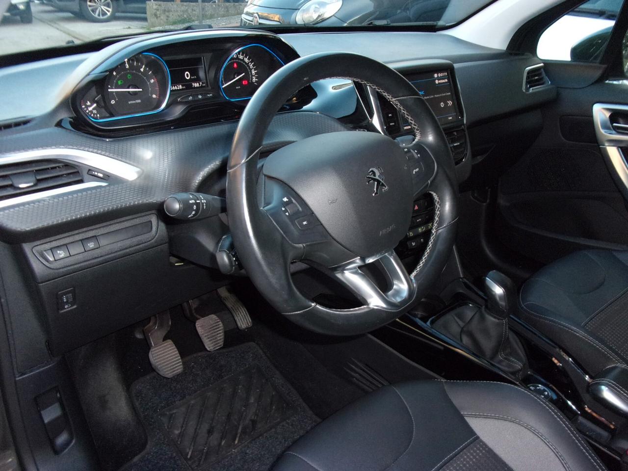 Peugeot 2008 BlueHDi 100 S&S Allure nuova !!!