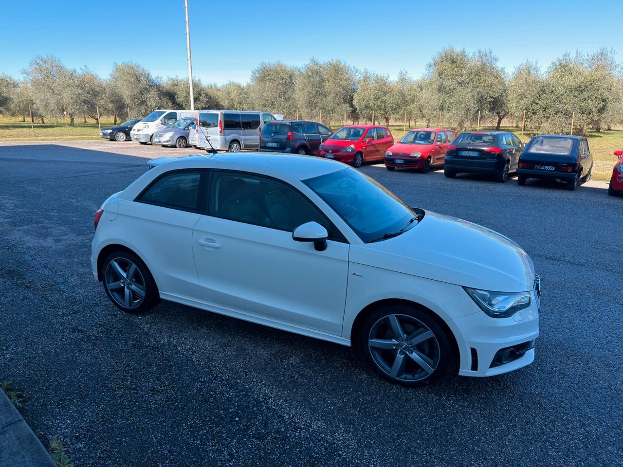 Audi A1 SPB 1.6 TDI 105 CV S-LINE