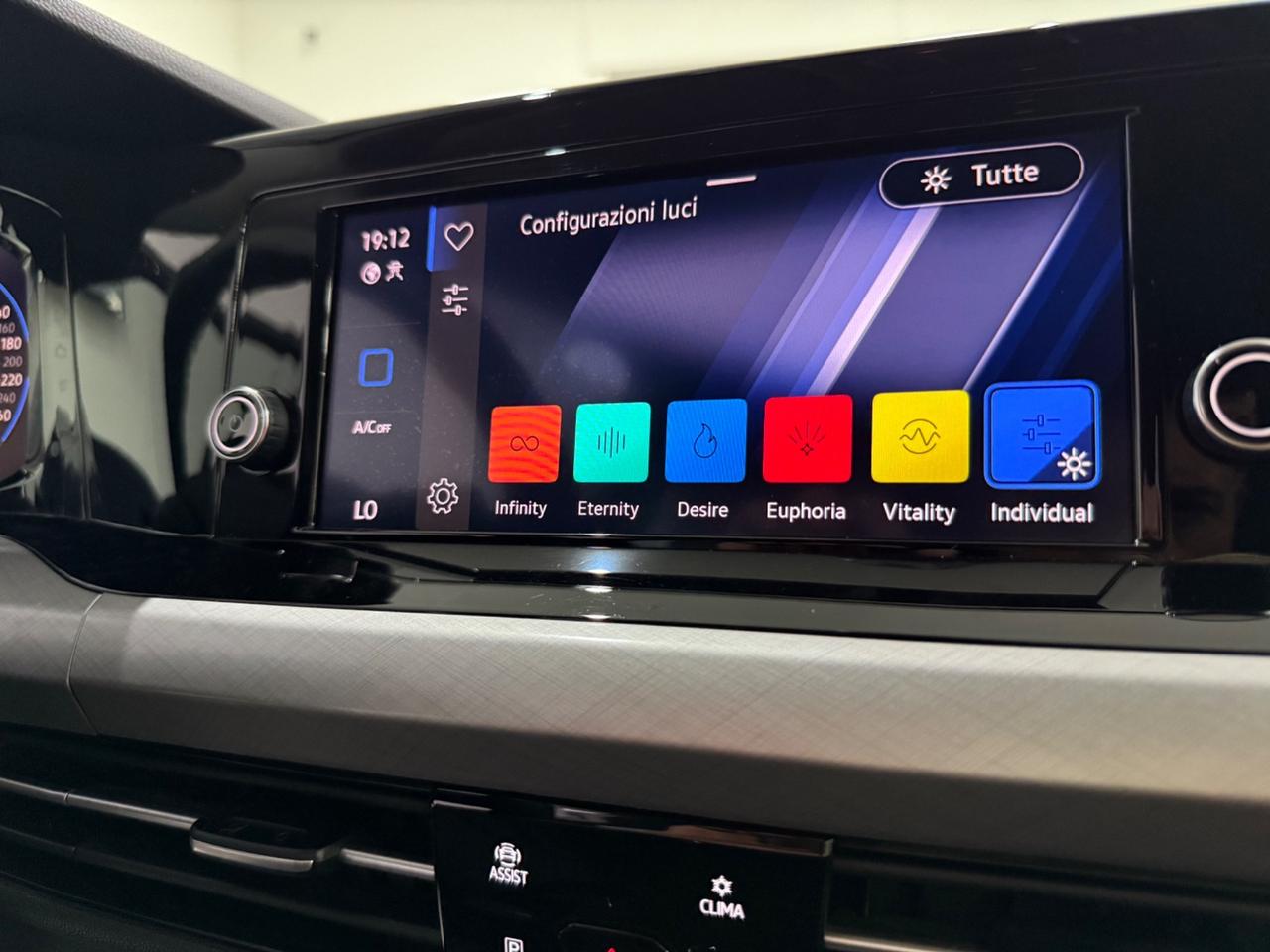 Volkswagen Golf 1.0 eTSI 115cv EVO DSG Life