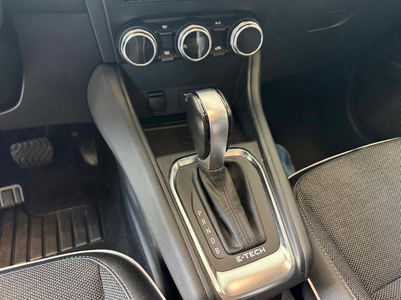Renault Captur Full Hybrid E-Tech 145 CV Initiale Paris (105 kw