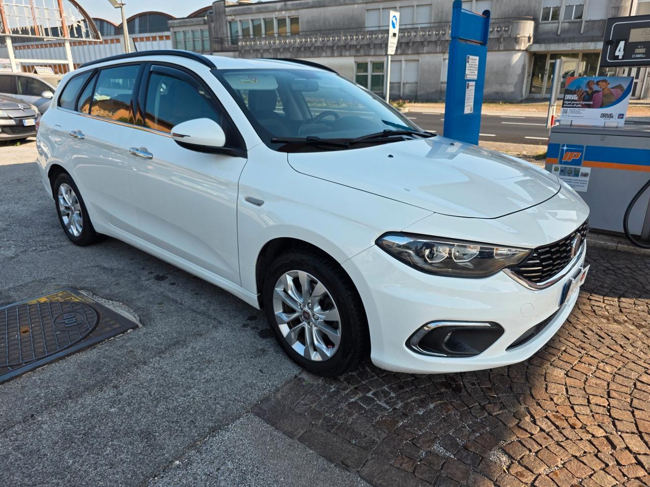 Fiat Tipo 1.6 Mjt S&S DCT SW S-Design con 180.000km