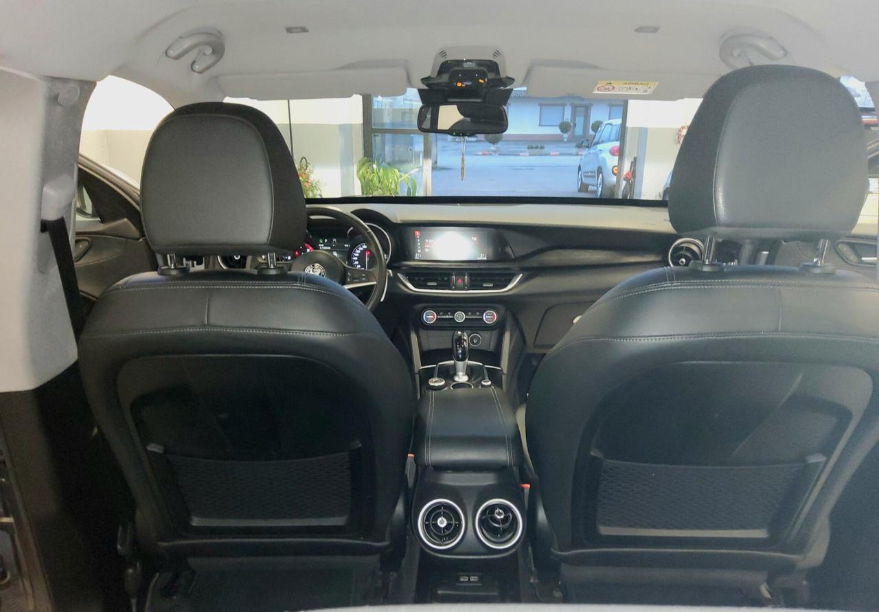 Alfa Romeo Stelvio 2.2 Turbodiesel 210 CV AT8 Q4 Executive