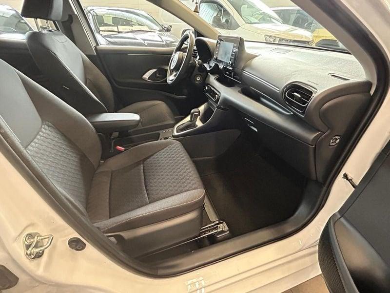 Toyota Yaris Hybrid Active MY22