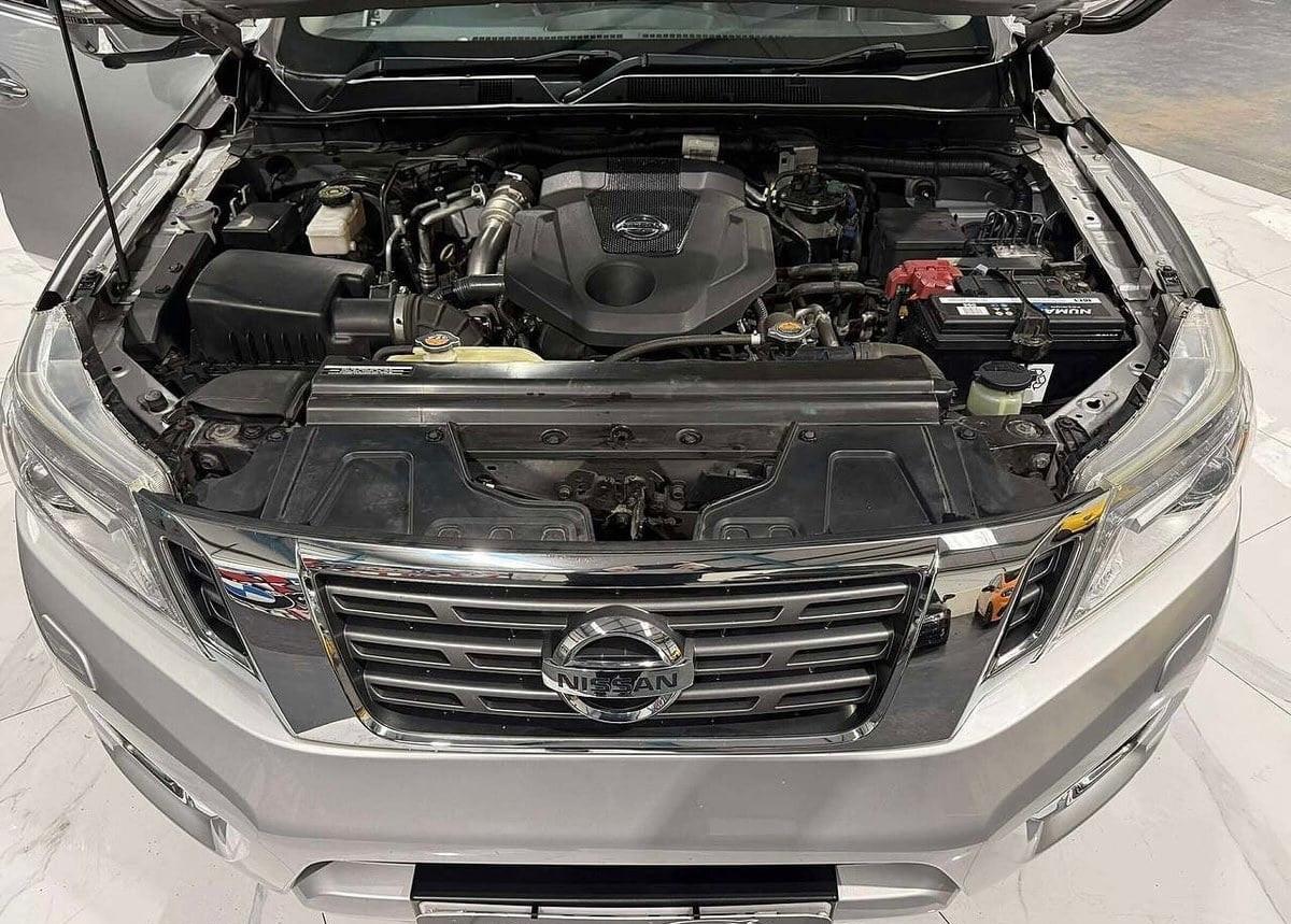 Nissan Navara 2.3 dCi 190 CV 4WD Double Cab Tekna * Differenziale Autobloccante