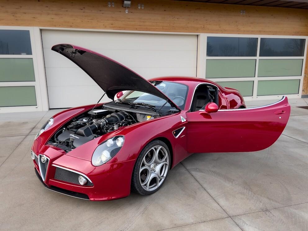 Alfa Romeo 8C Competizione