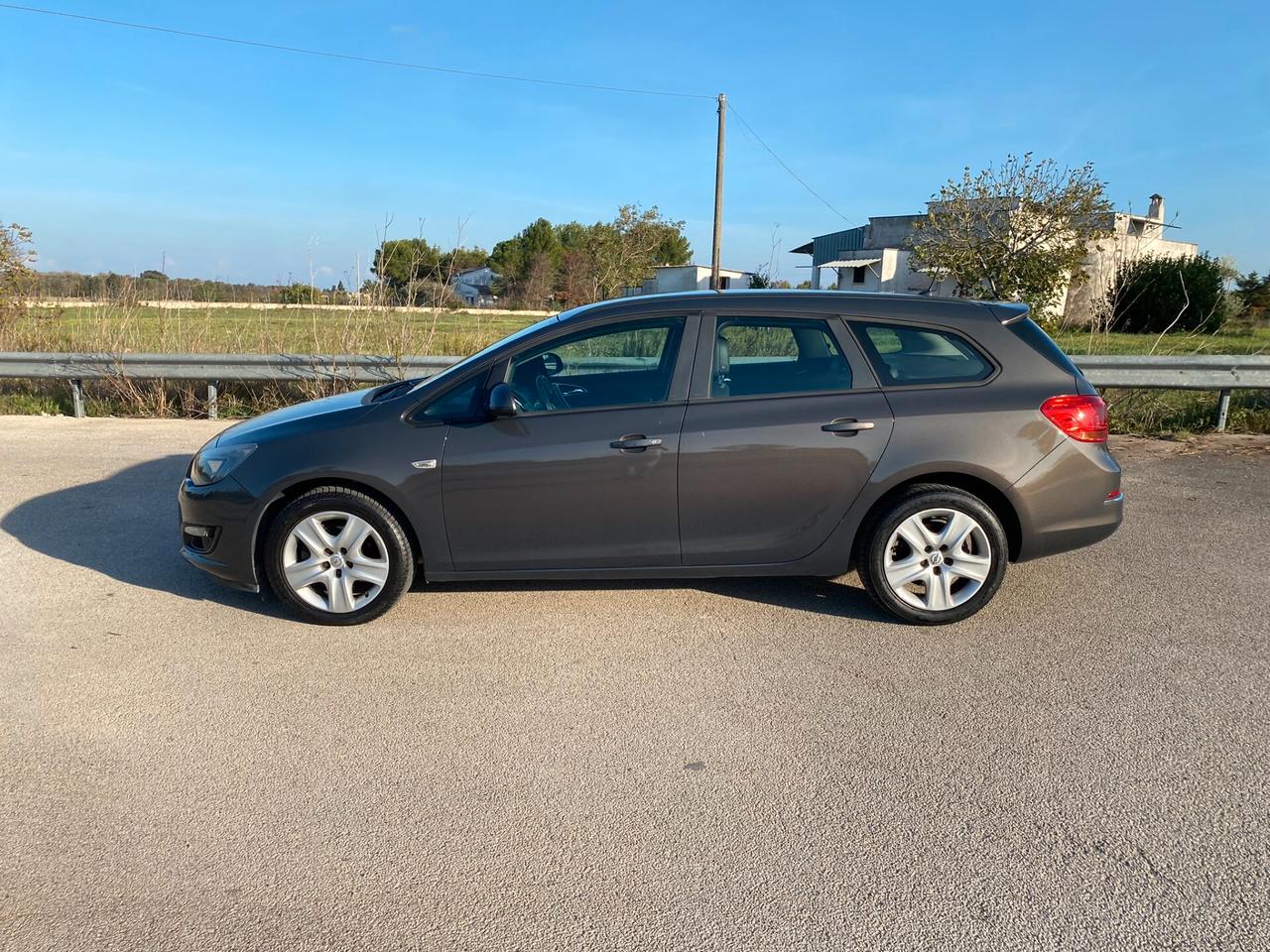 Opel Astra 1.7 CDTI 110CV Sports Tourer Cosmo