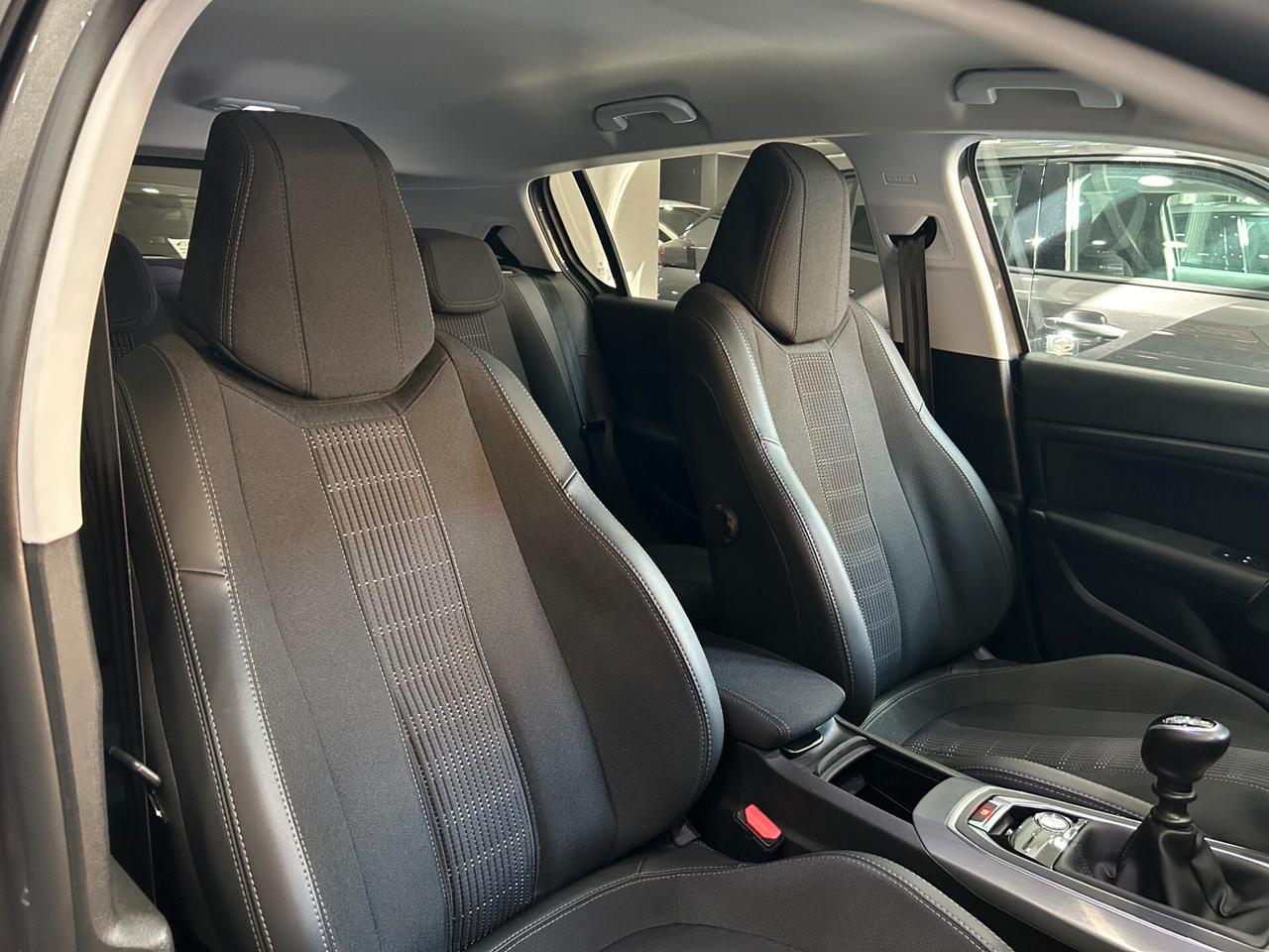 Peugeot 308 1.2 Benzina 130cv Allure Pack ITALIANA Navi