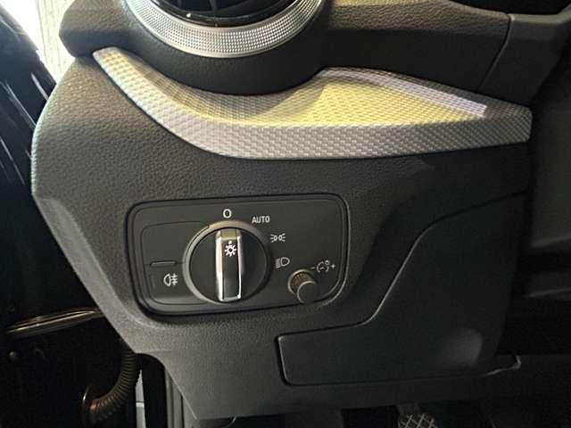 Audi Q2 30 TFSI Business Advanced