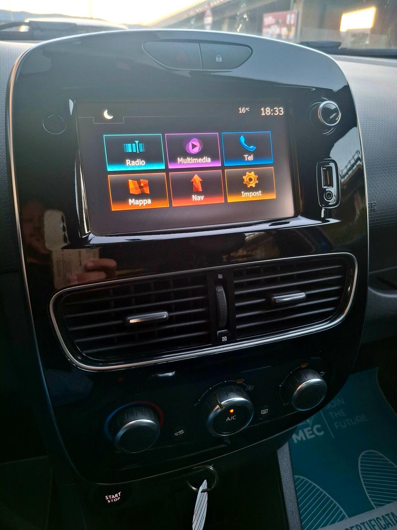 Renault Clio TCe 12V 90 CV GPL 5 porte Moschino Intens