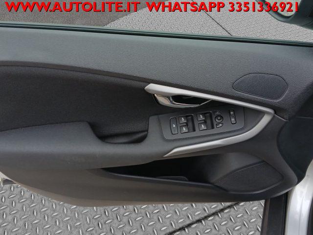 VOLVO V40 Cross Country D2 1.6 Kinetic