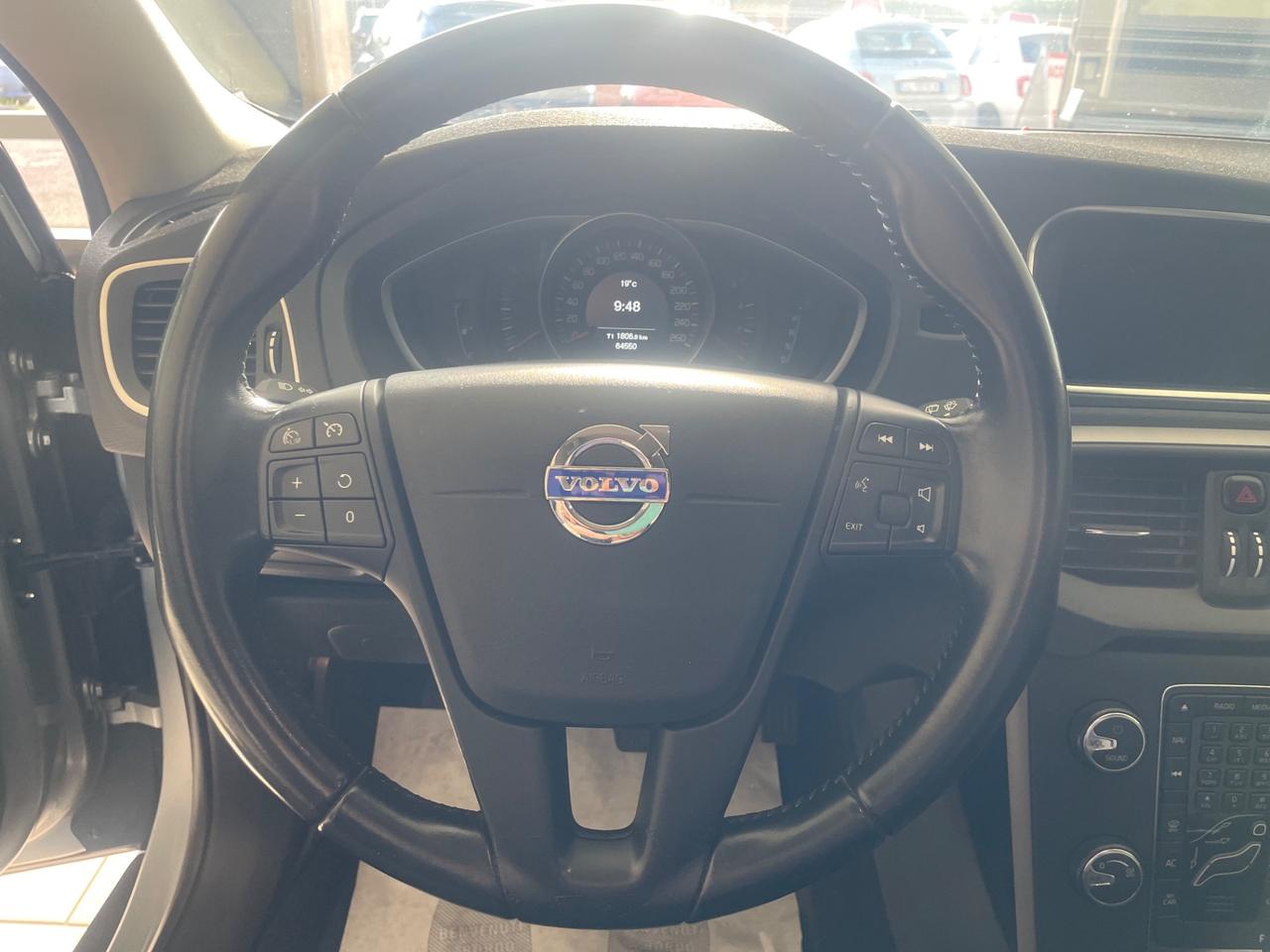 Volvo V40 Cross Country D4 Geartronic Momentum - Nessun vincolo -