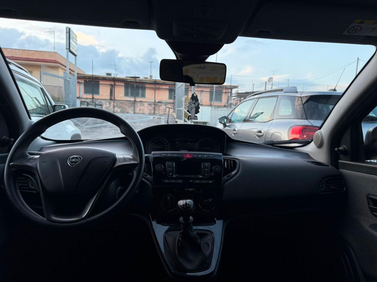 Lancia Ypsilon 1.0 FireFly 5 porte S&S Hybrid Ecochic