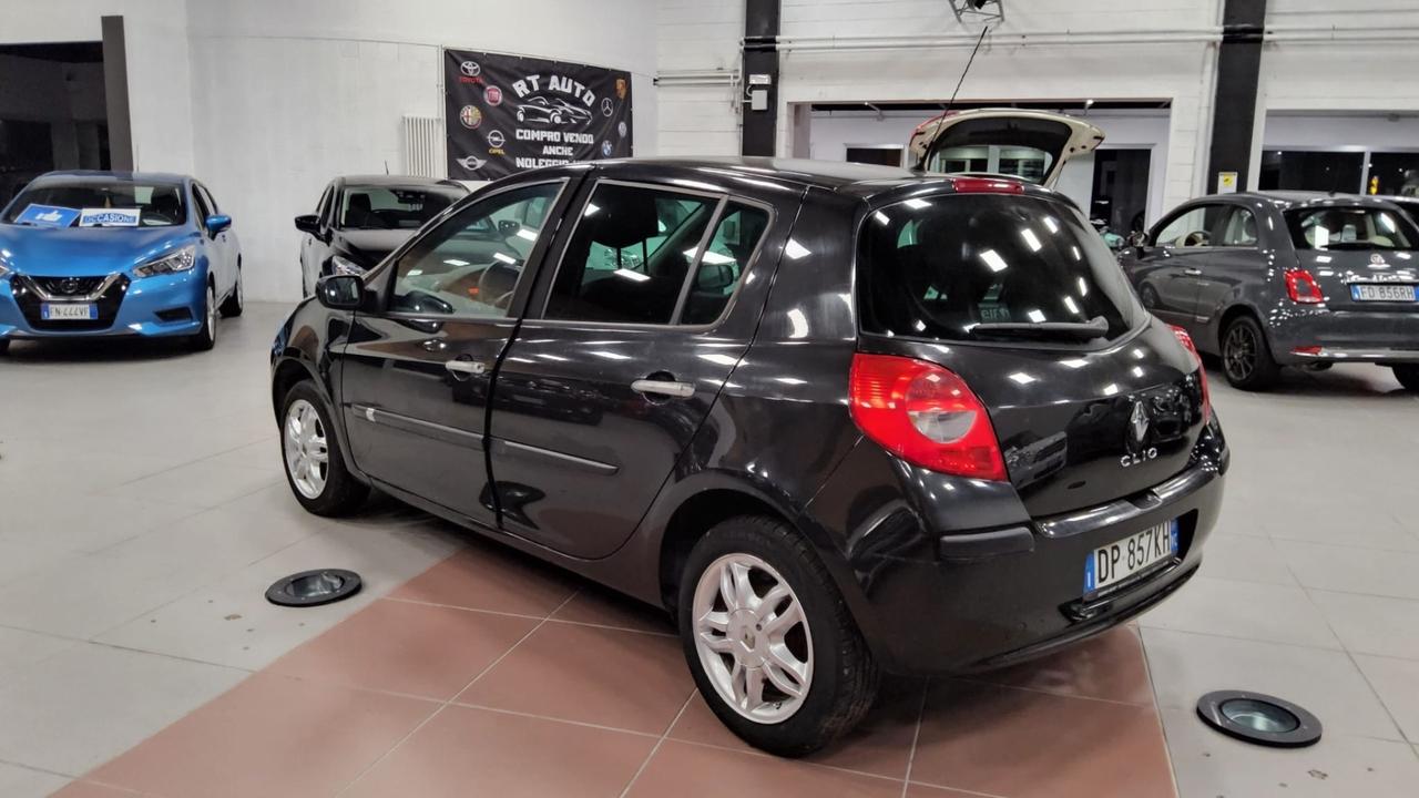 Renault Clio 1.2 16V 5 porte Le Iene