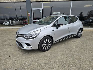 Renault Clio dCi 90 CV 5 Moschino Intens