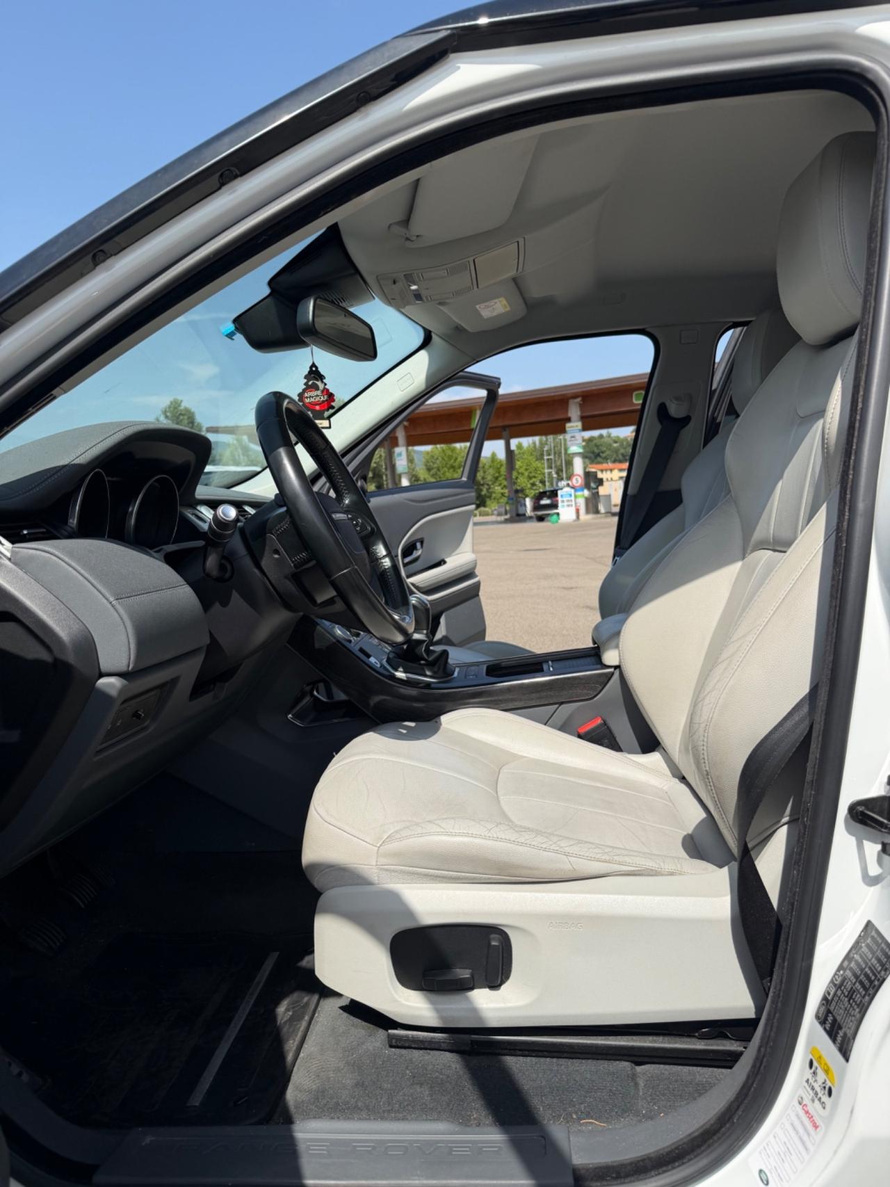 Land Rover Range Evoque 2.0 TD4 150 CV 5p. Pure
