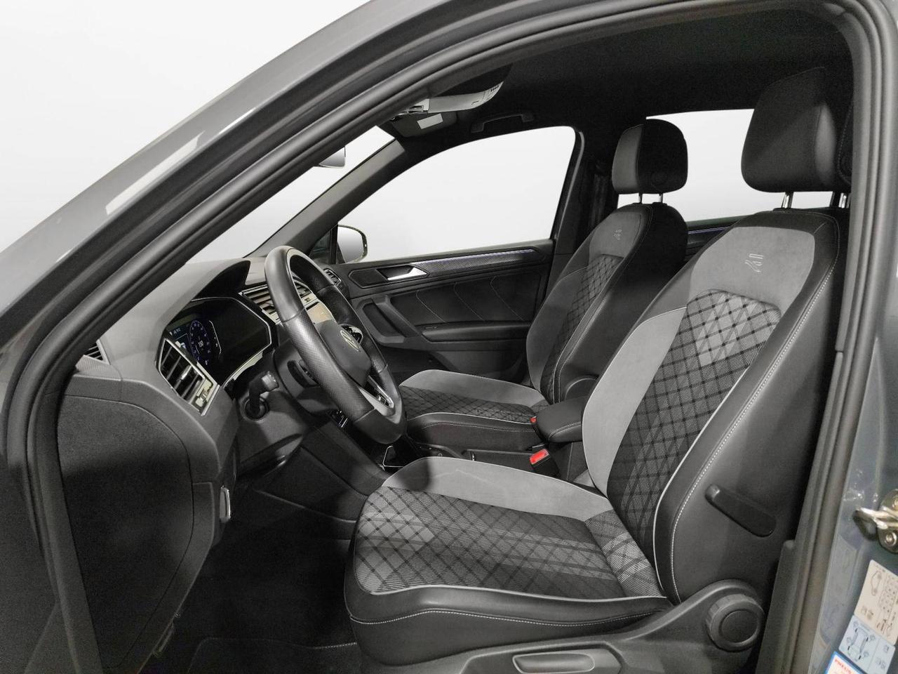 Volkswagen Tiguan 2.0 tdi R-Line 150cv