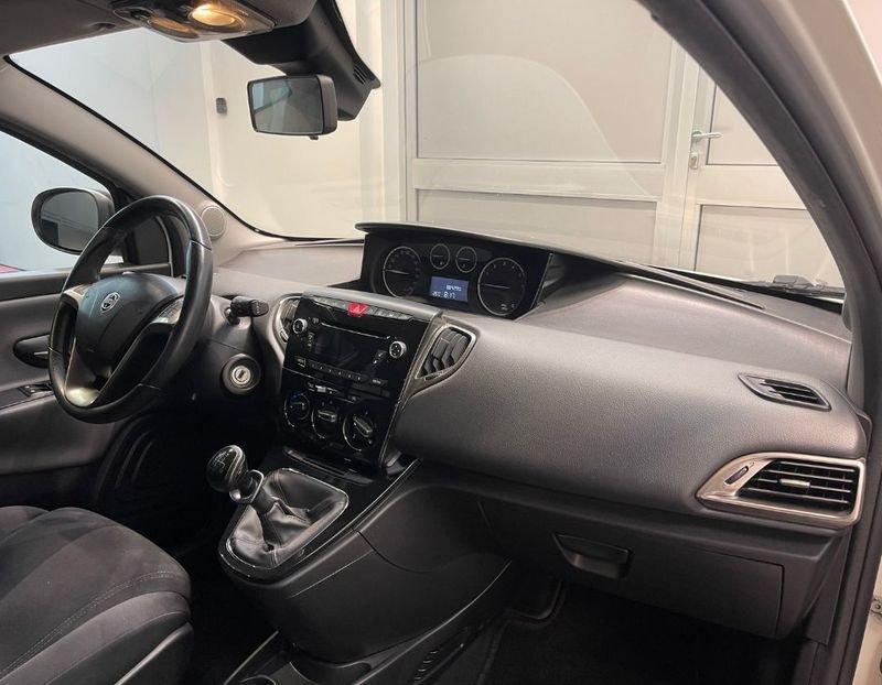 Lancia Ypsilon Ypsilon 1.2 69 CV 5 porte Platinum