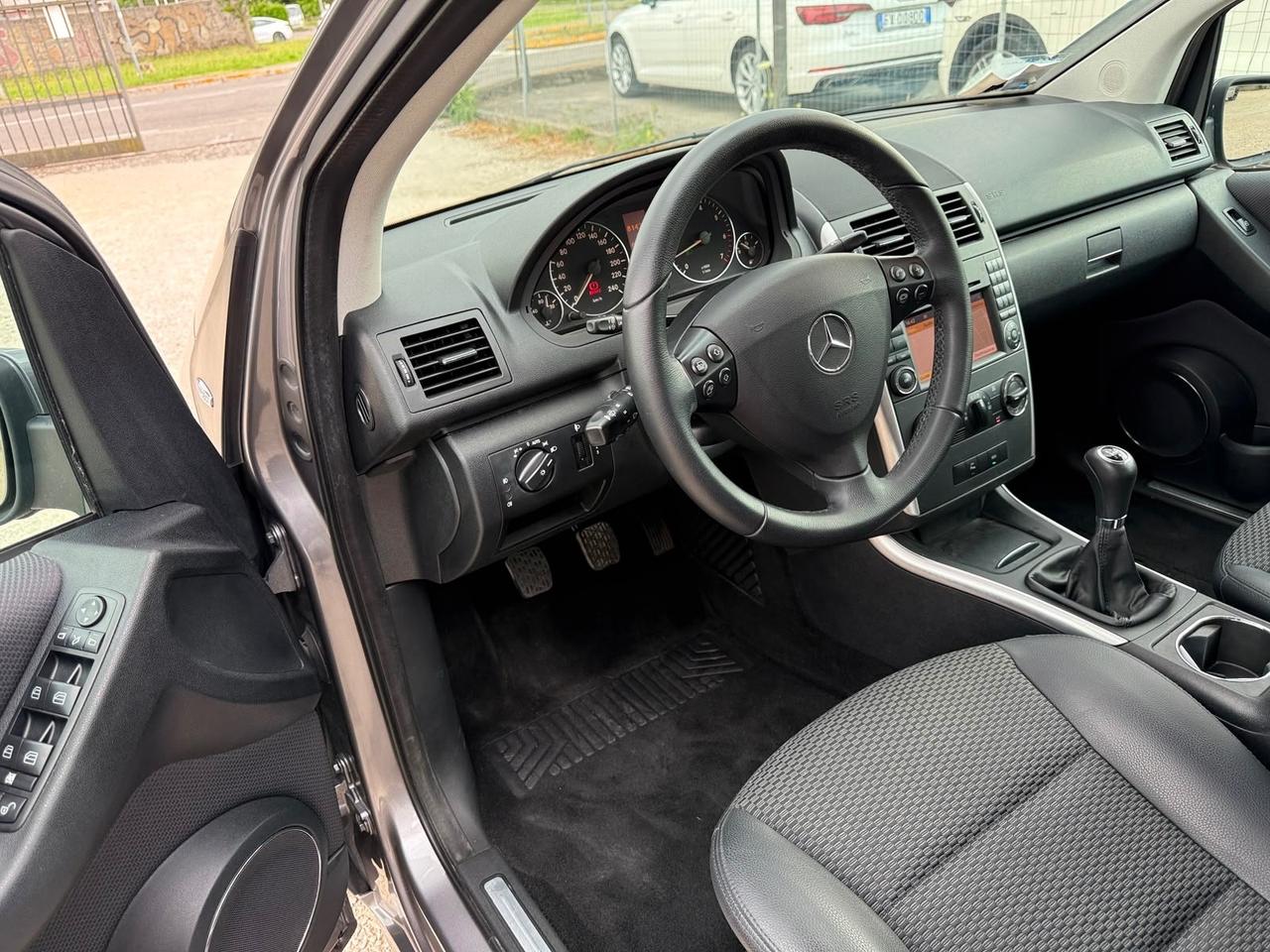 Mercedes-benz A 180 Classe be Premium BLUE EFFICIENCY
