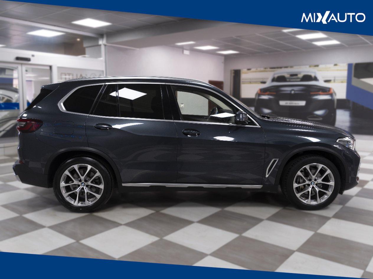 BMW X5 xDrive30d MHEV 48V xLine Auto