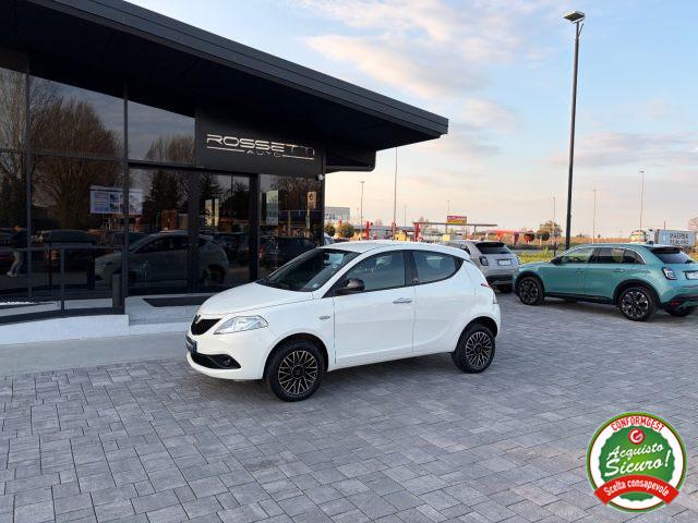 LANCIA Ypsilon Metano Ecochic Gold 5 porte ANCHE NEOPATENTATI