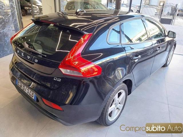 VOLVO V40 D2 1.6 Momentum