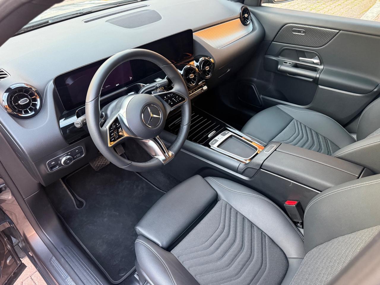 Mercedes-benz GLA 180 Mhev Aut. PARI AL NUOVO!