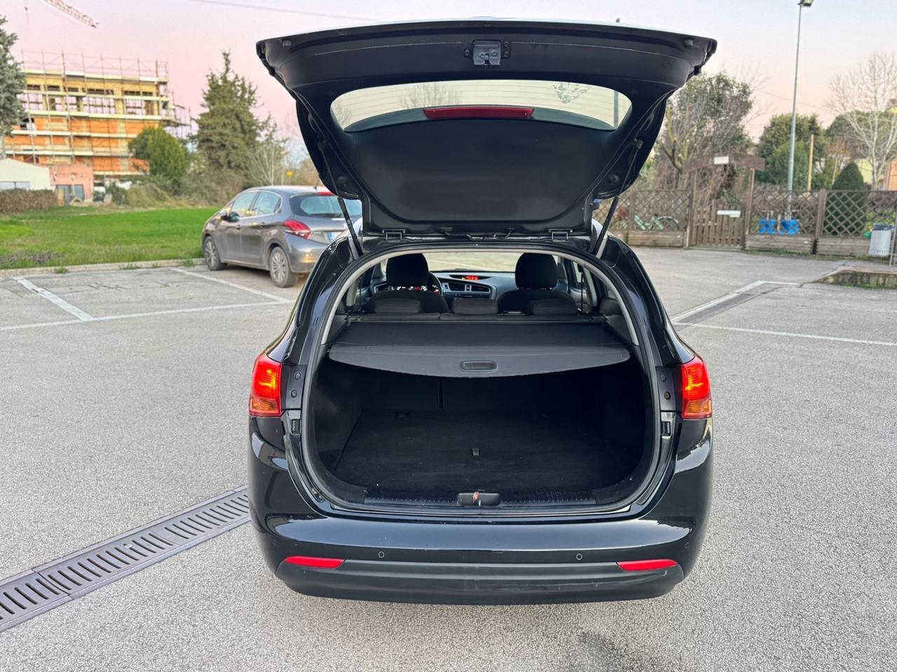 Kia Ceed 1.4 GPL SW Cool