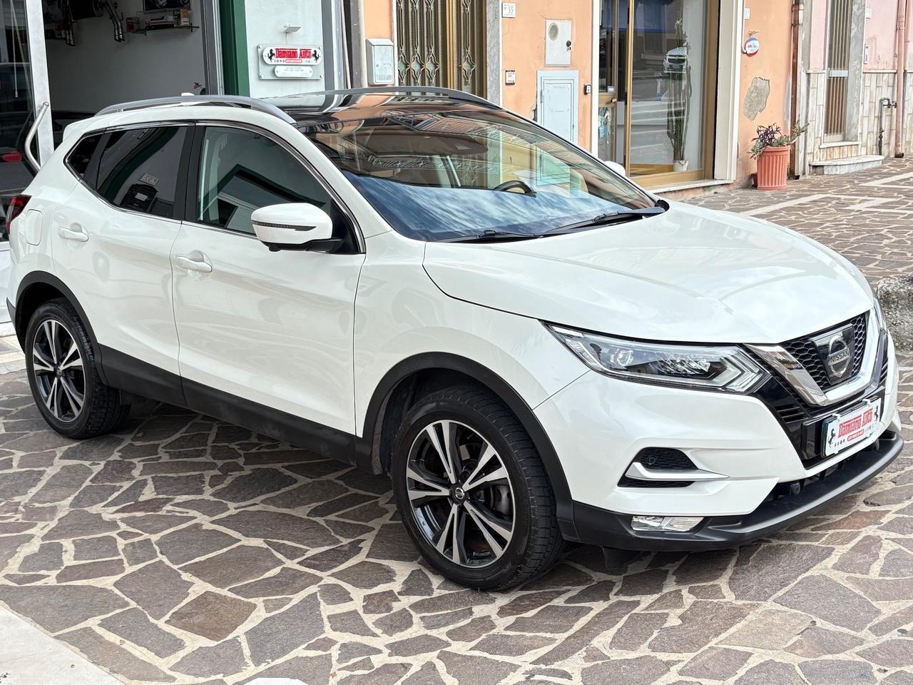 Nissan Qashqai 1.5dCi N-Connecta BIANCO PERLA FULL/LED