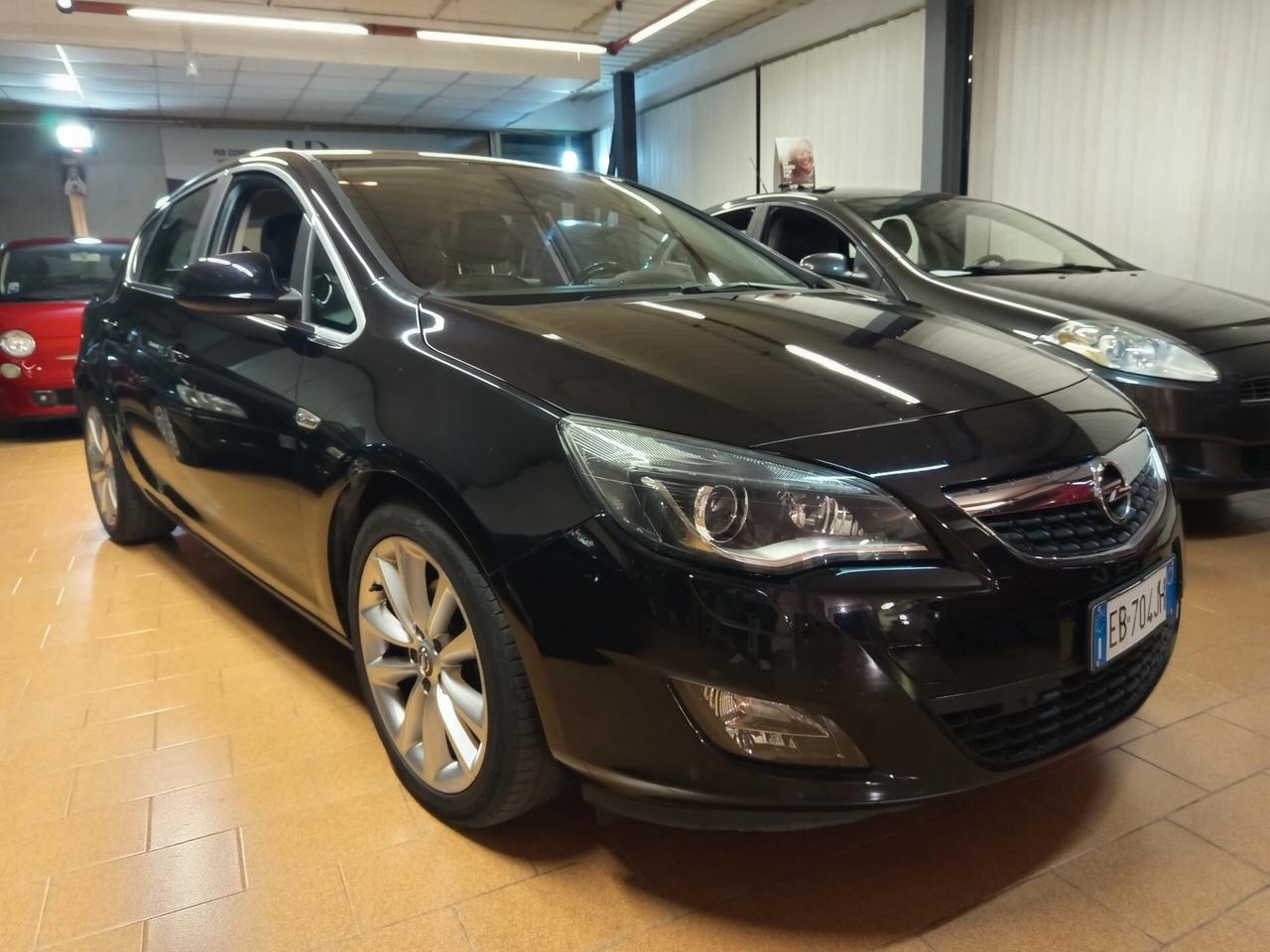 Opel Astra 1.7 CDTI 125CV 5 porte Cosmo ok neopatentati