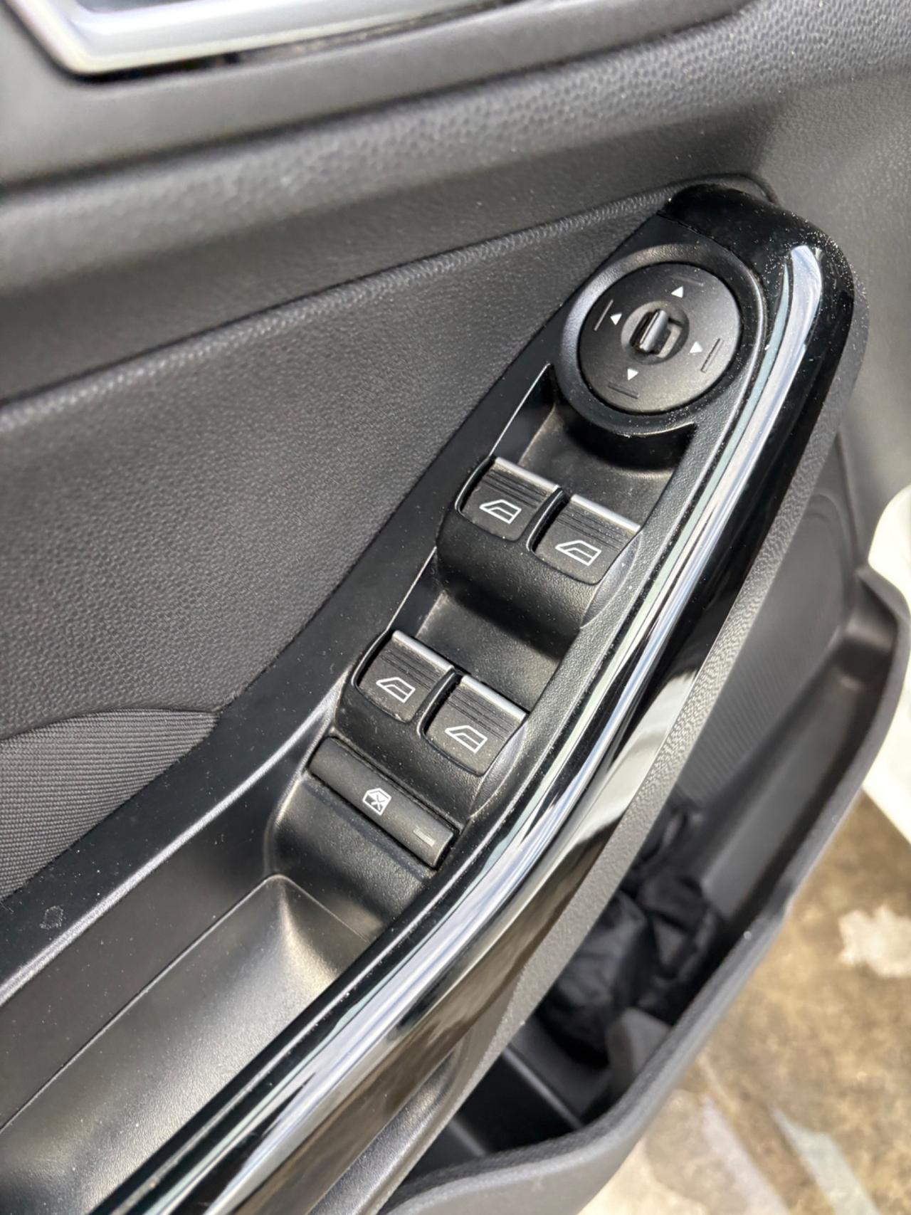 Ford Fiesta 1.4 benz/GPL navi xenon nuovissima