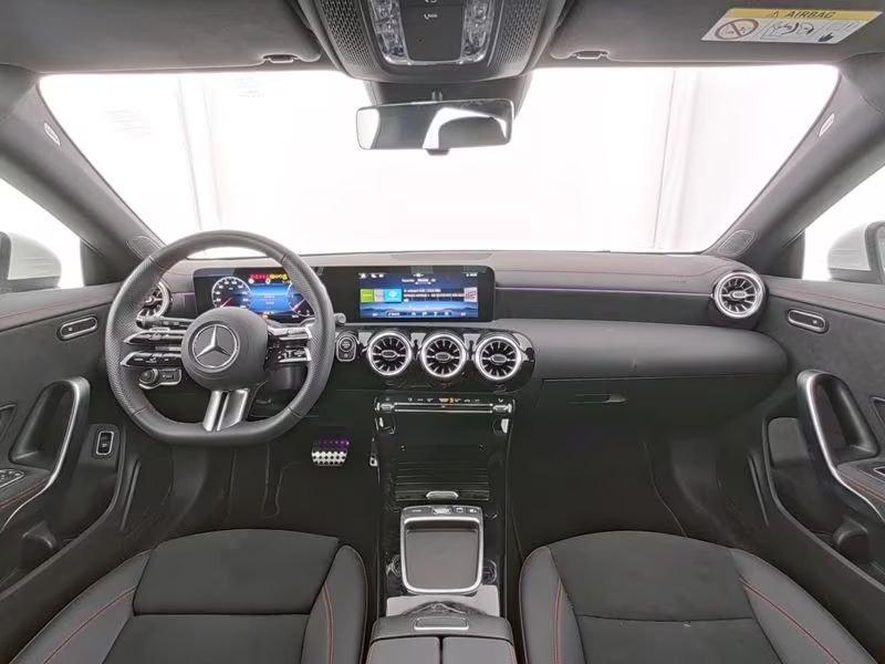 Mercedes-Benz CLA CLA 220 d AMG Line Premium CAMERA MULTIBEAM LED MBUX